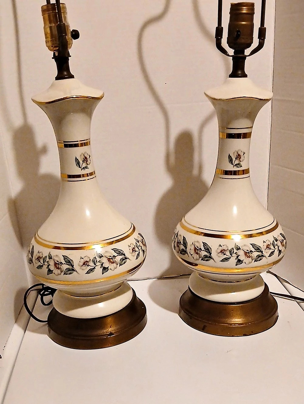 Vintage Mcm Floral Ceramic Table Lamp Pair Hollywood Regency 50s